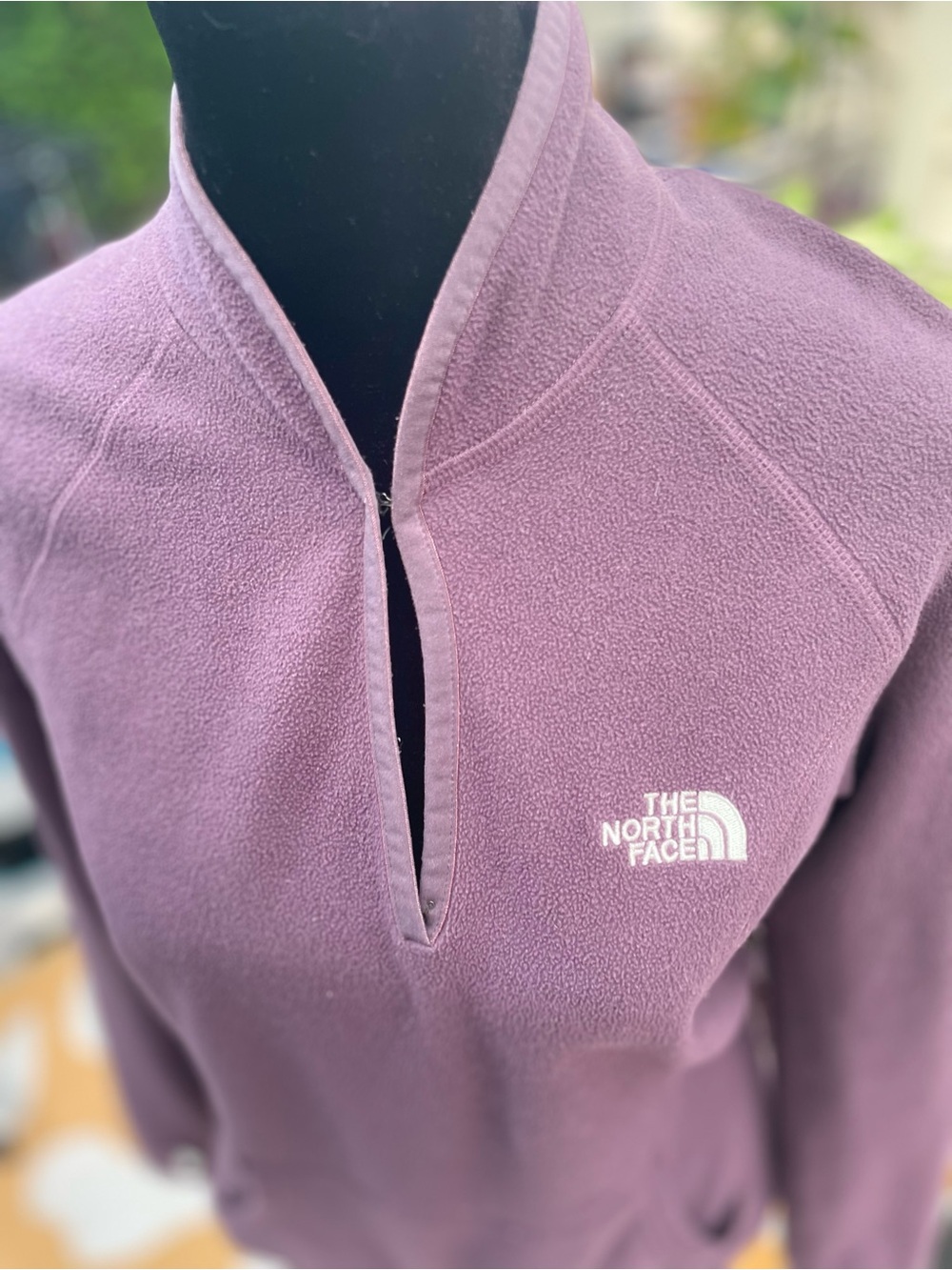 The North Face Women’s Fleece Unique Find! Dusty Plum color. WARM - Picture 5 of 15